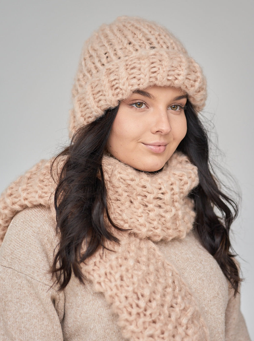 Fluffy Duet Hat & Scarf, Pouder Pink